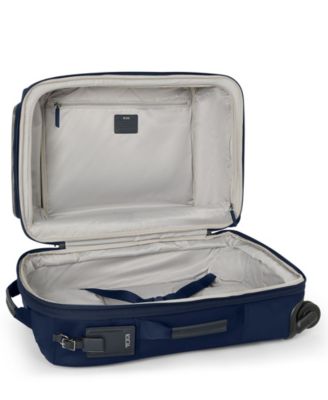 Voyageur Leger International Expandable Carry-On