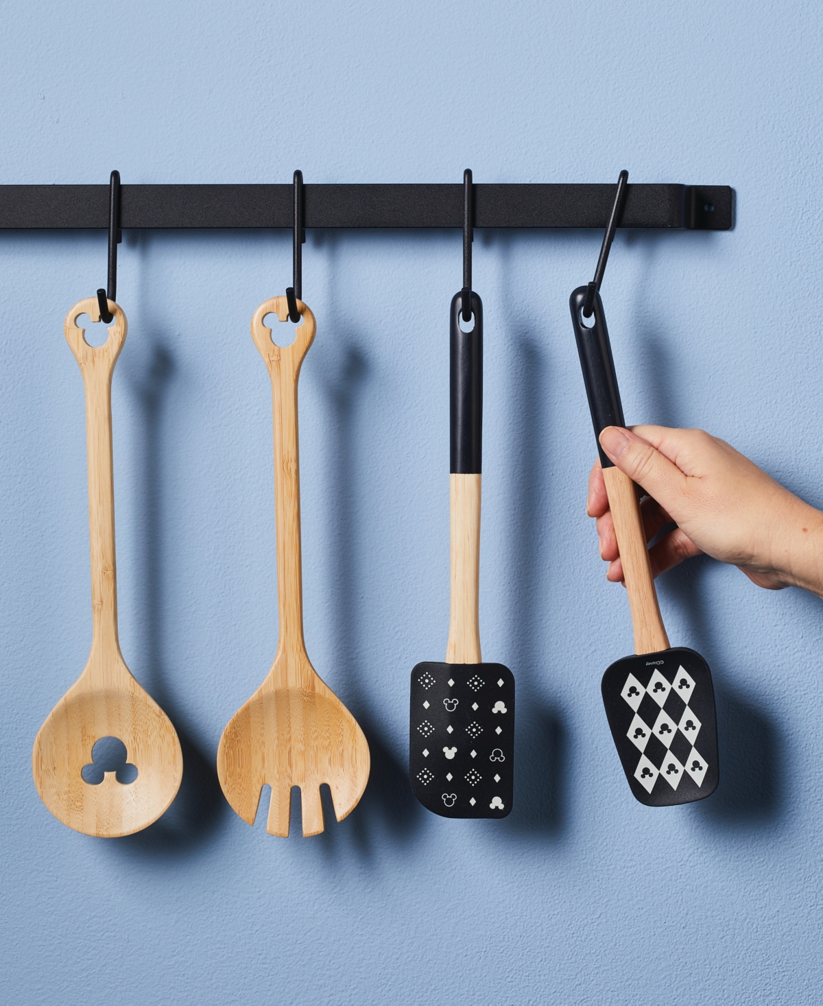 Disney Kitchen Tool Set Of 4 Piece In Brown