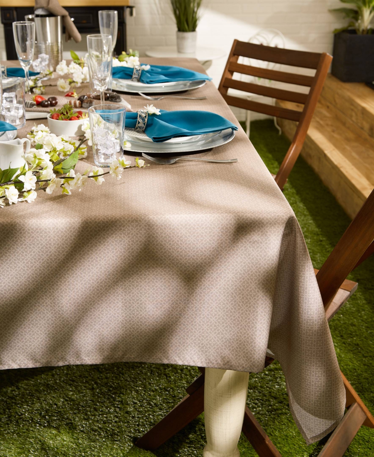 Design Imports Tonal Lattice Print Outdoor Tablecloth, 60x84 Inches