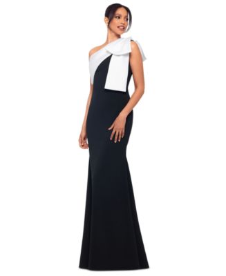 Betsy & Adam Women's Bow-Trimmed One-Shoulder Gown