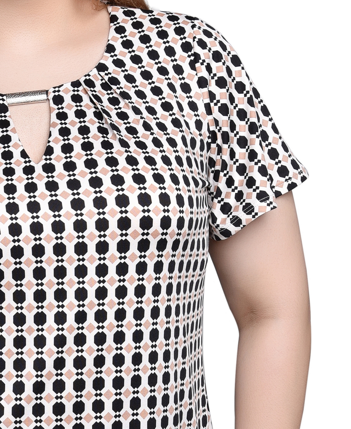 Ny Collection Short Sleeve Top With Hardware In Black Beige Geometric