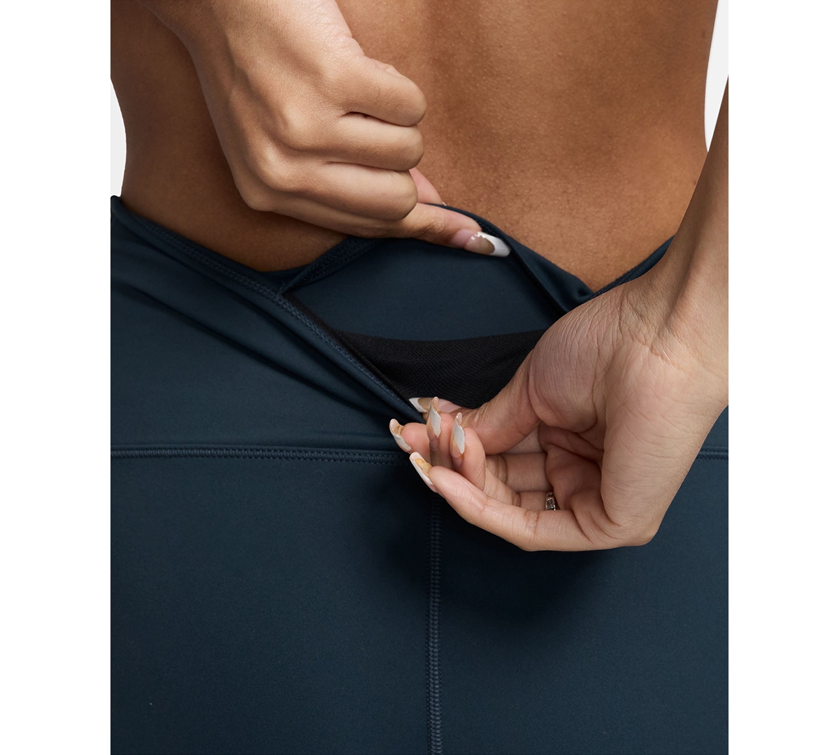 Nike Women's One High Crisscross Wrap-Waist Biker Shorts -black