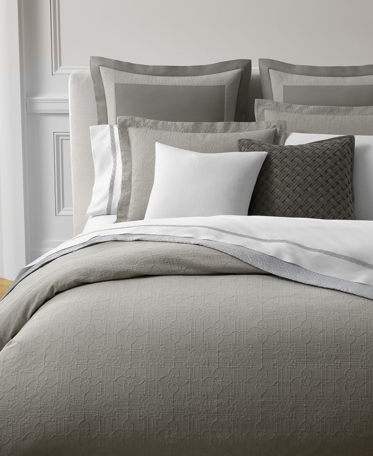 Lauren Ralph Sascha Textured Medallion Duvet Cover Set, Full/Queen