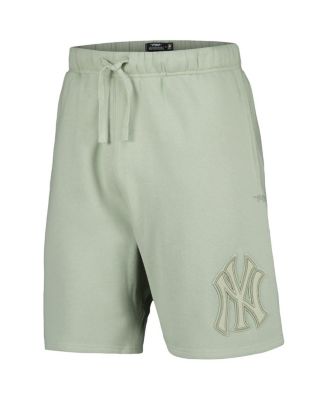 Men's Cream New York Yankees Neutral Fleece Shorts