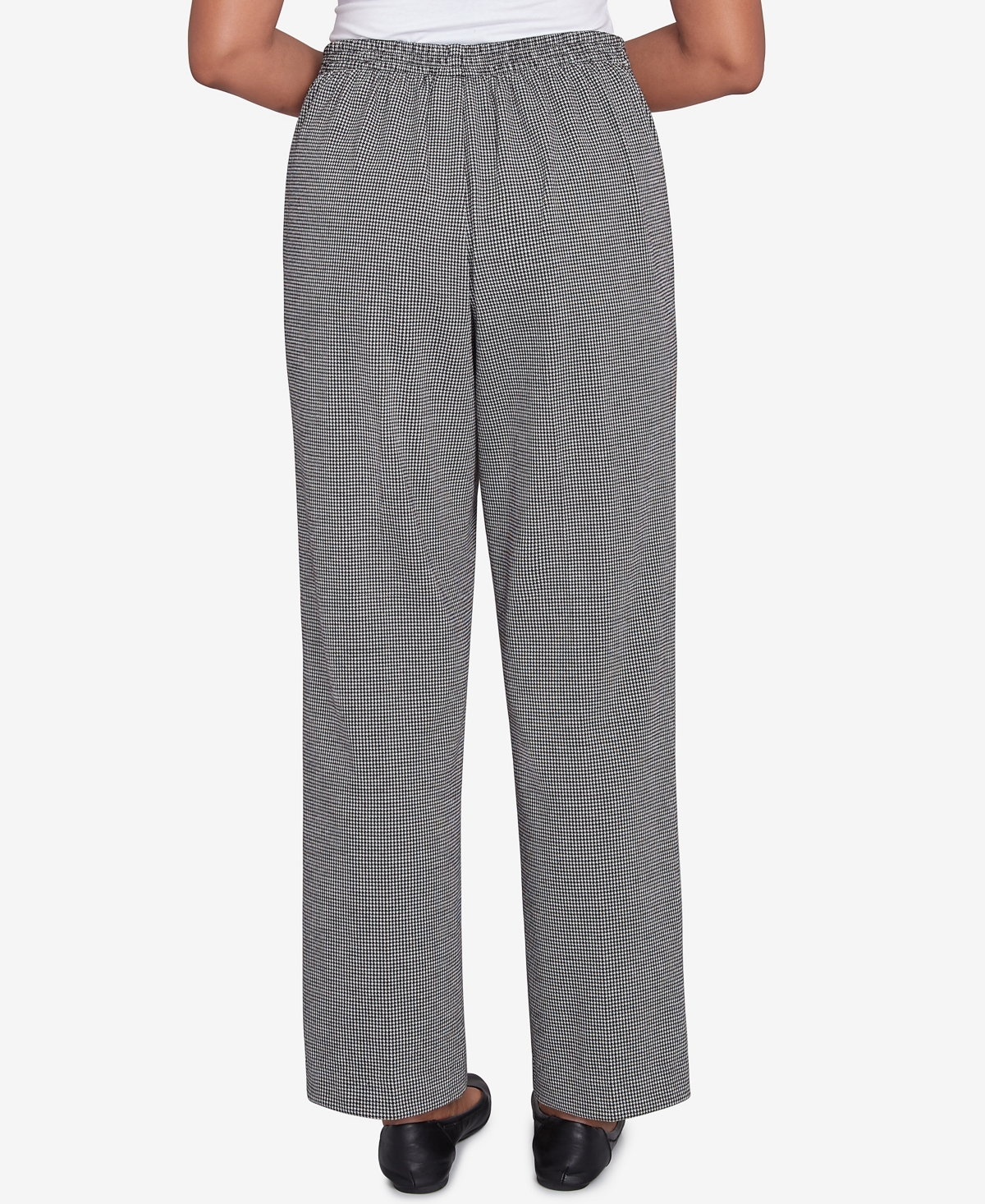 Shop Alfred Dunner Runway Ready Women's Chic Comfort Waist Short Length Pant In Black,white Metallic
