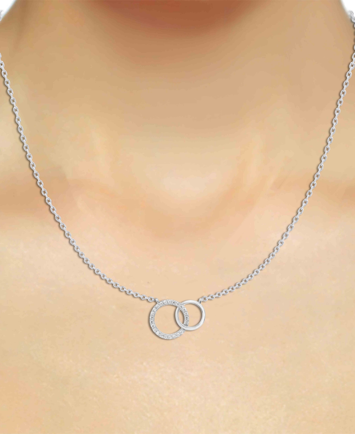 MACY'S DIAMOND INTERLOCKING RINGS 18" NECKLACE (1/6 CT. T.W.) IN STERLING SILVER 