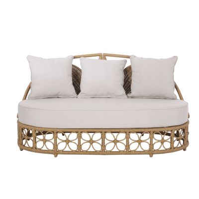 Wicker Outdoor Daybed With Pillows