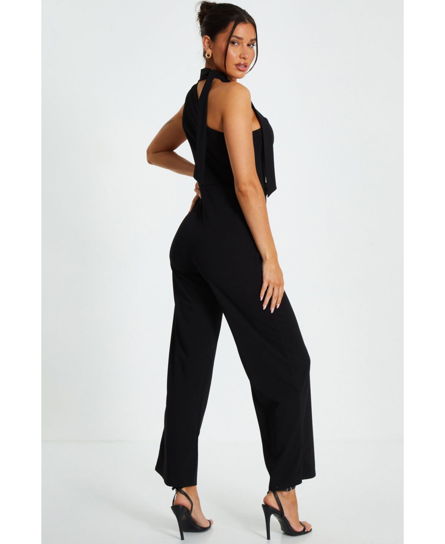 Женский комбинезон QUIZ Scuba Crepe Tie Neck Palazzo Jumpsuit, цвет: Чёрный — фото 2