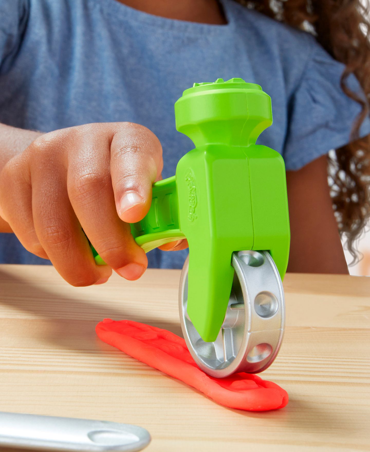 Детская игрушка Play-Doh Stamp Saw Tool Bench — фото 4