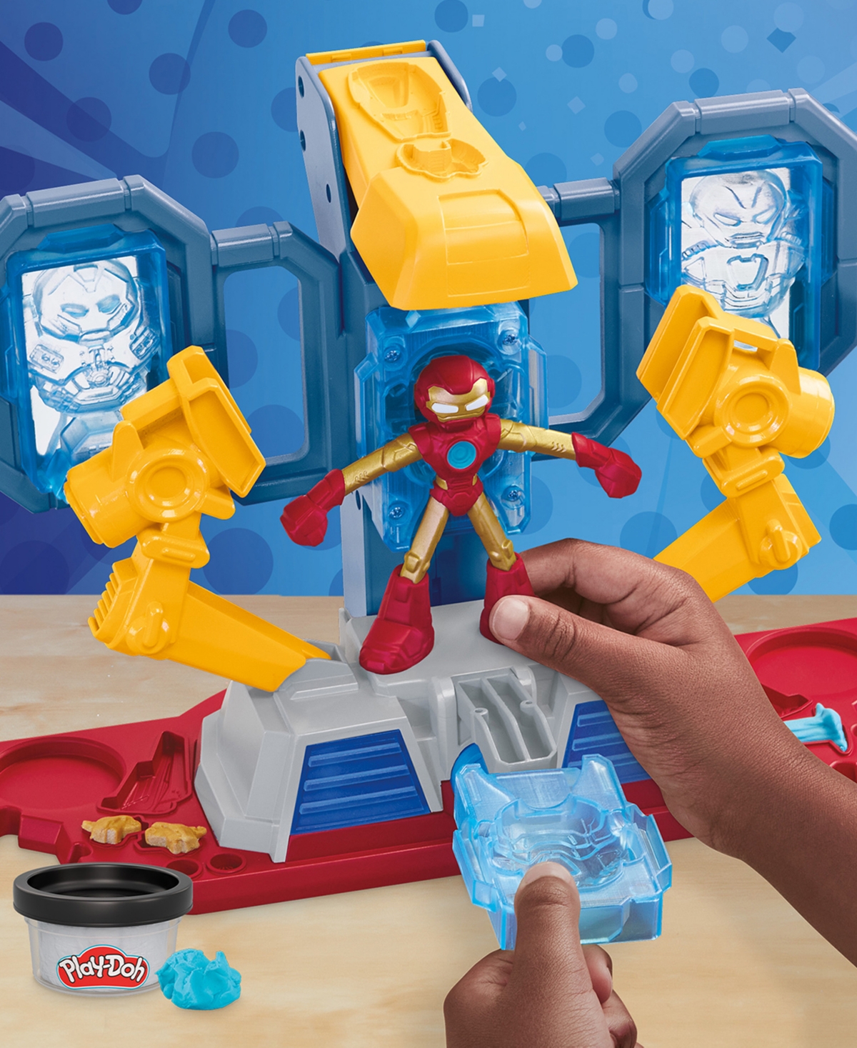 PLAY-DOH MARVEL IRON MAN ARMOR MAKER LAB 