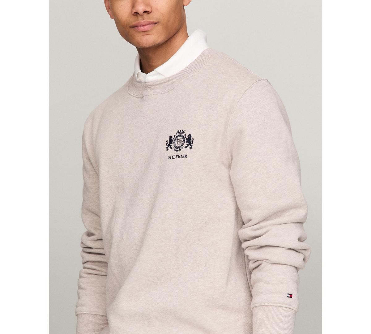 Tommy Hilfiger Men's Long Sleeve Crewneck Embroidered Heritage Crest Sweatshirt In Heathered Pebble