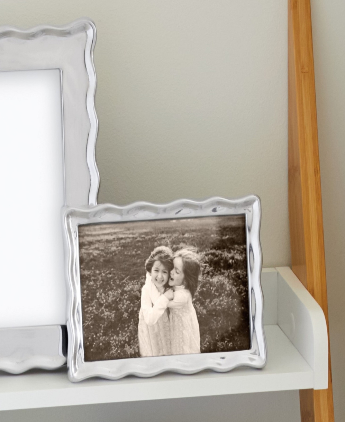 Mariposa Wavy Frame, 4"x6"