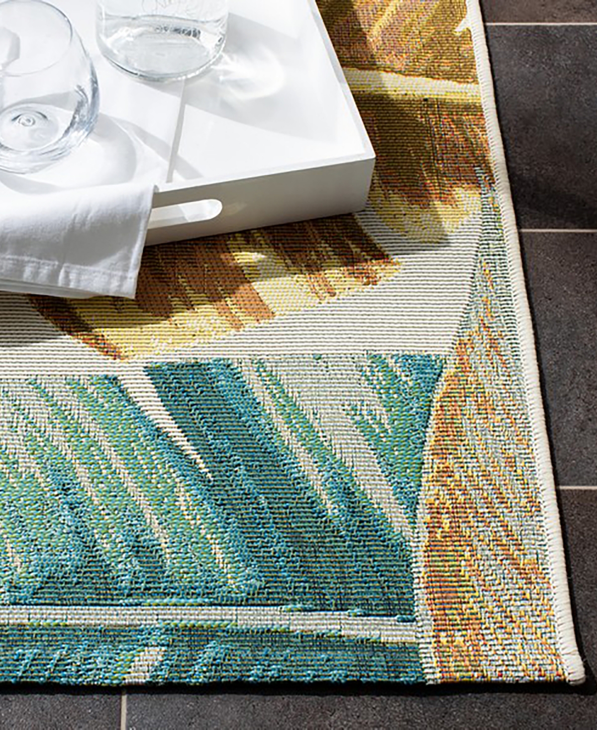 Safavieh Barbados Indoor/Outdoor BAR520C 2'8