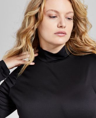 А теперь этот модный топ с имитацией шеи и длинными рукавами большого размера