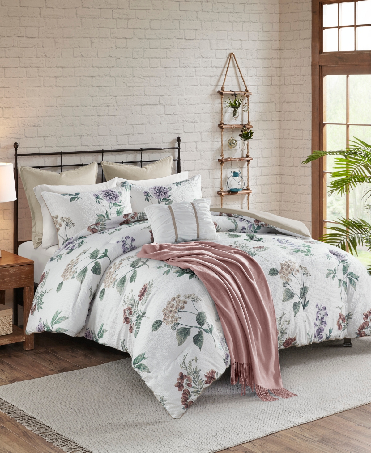 Madison Park Zennia Seersucker 7-pc. Comforter Set, King/california King