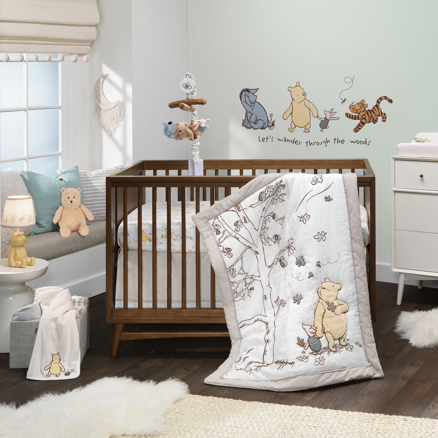 Детская мягкая игрушка Lambs & Ivy Winnie the Pooh Storytime Pooh 12.5" Plush, цвет: Рыжевато-коричневый — фото 3