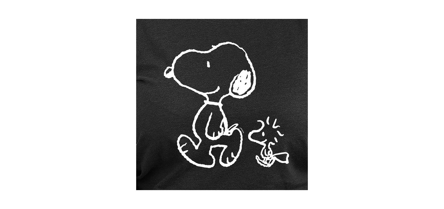 Plus Size Peanuts Snoopy Graphic Pullover T-shirt
