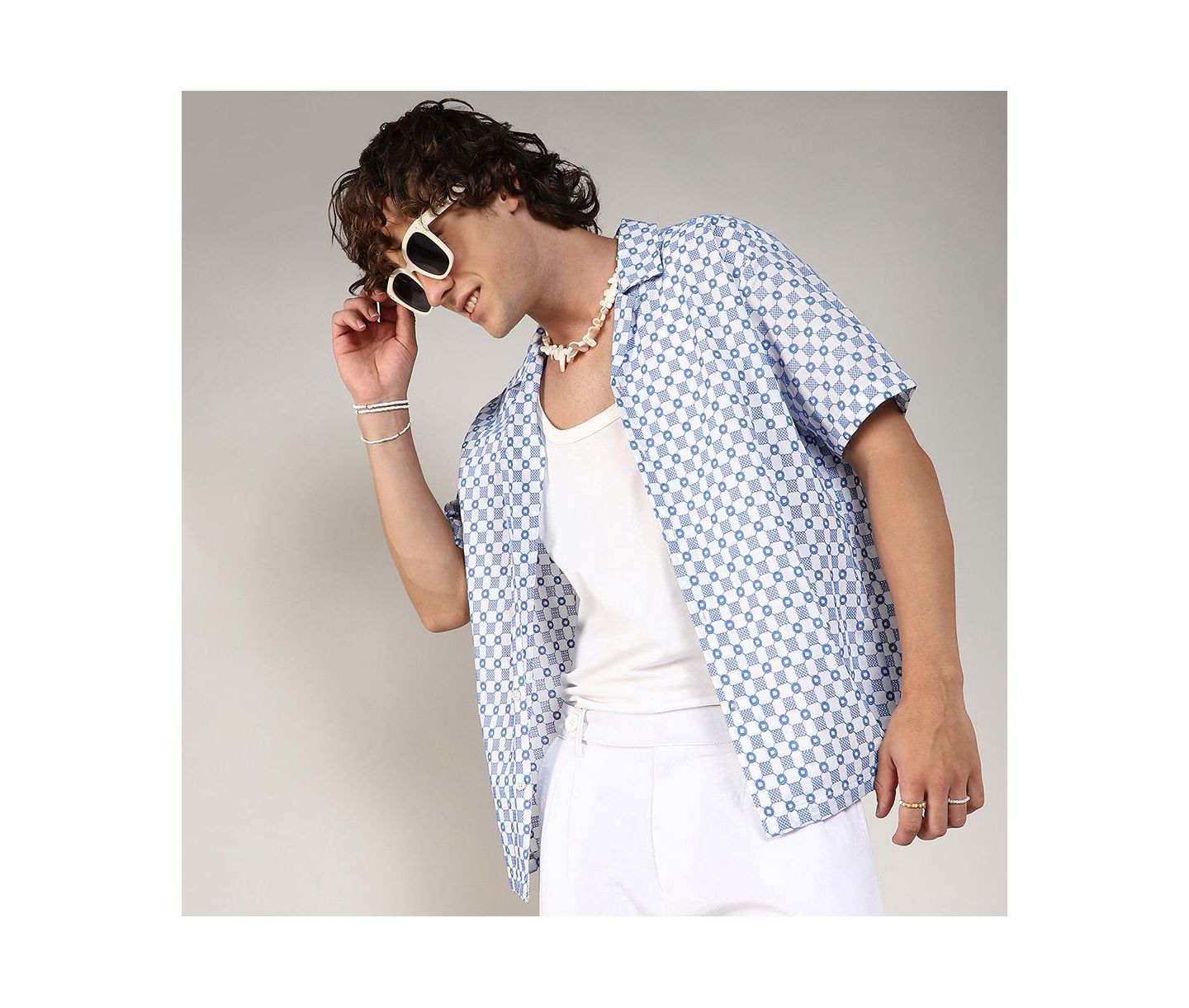 Мужская рубашка Cahoot Campus Sutra Chalk White & Prussian Blue Embroidered Checkered, цвет: Белый — фото 8