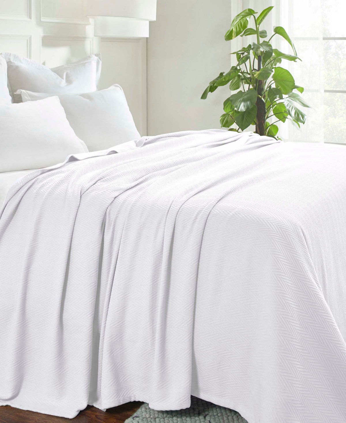 Superior Chevron All-Season Cotton Blanket