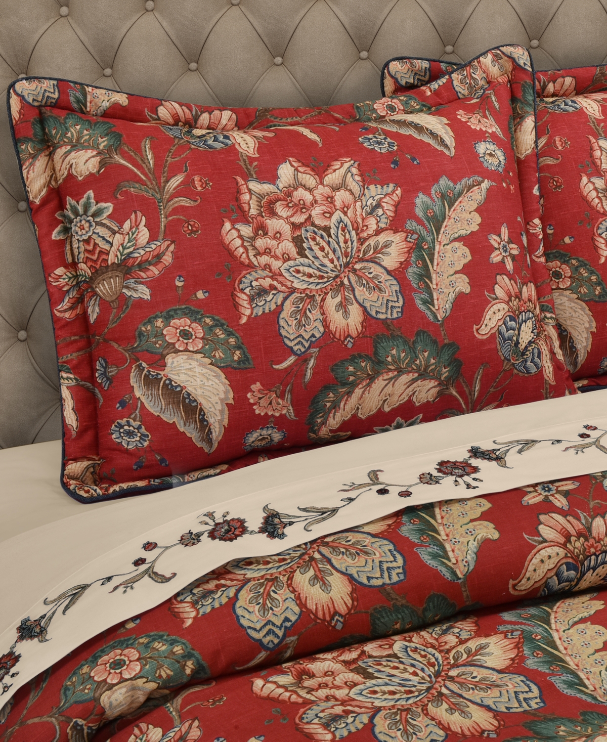 J Queen New York Enchanted Garden 4-pc. Comforter Set, California King In Red