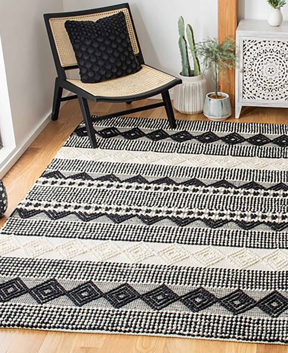 Safavieh Natura 102 NAT102Z 4'x4' Area Rug
