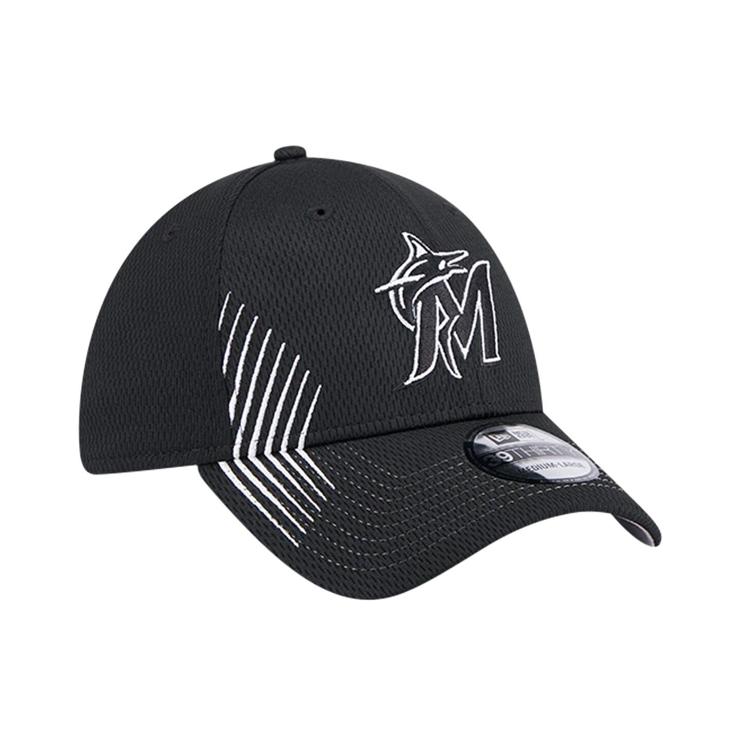 Мужская кепка New Era Black Miami Marlins Active Dash Mark 39THIRTY Flex Hat — фото 3