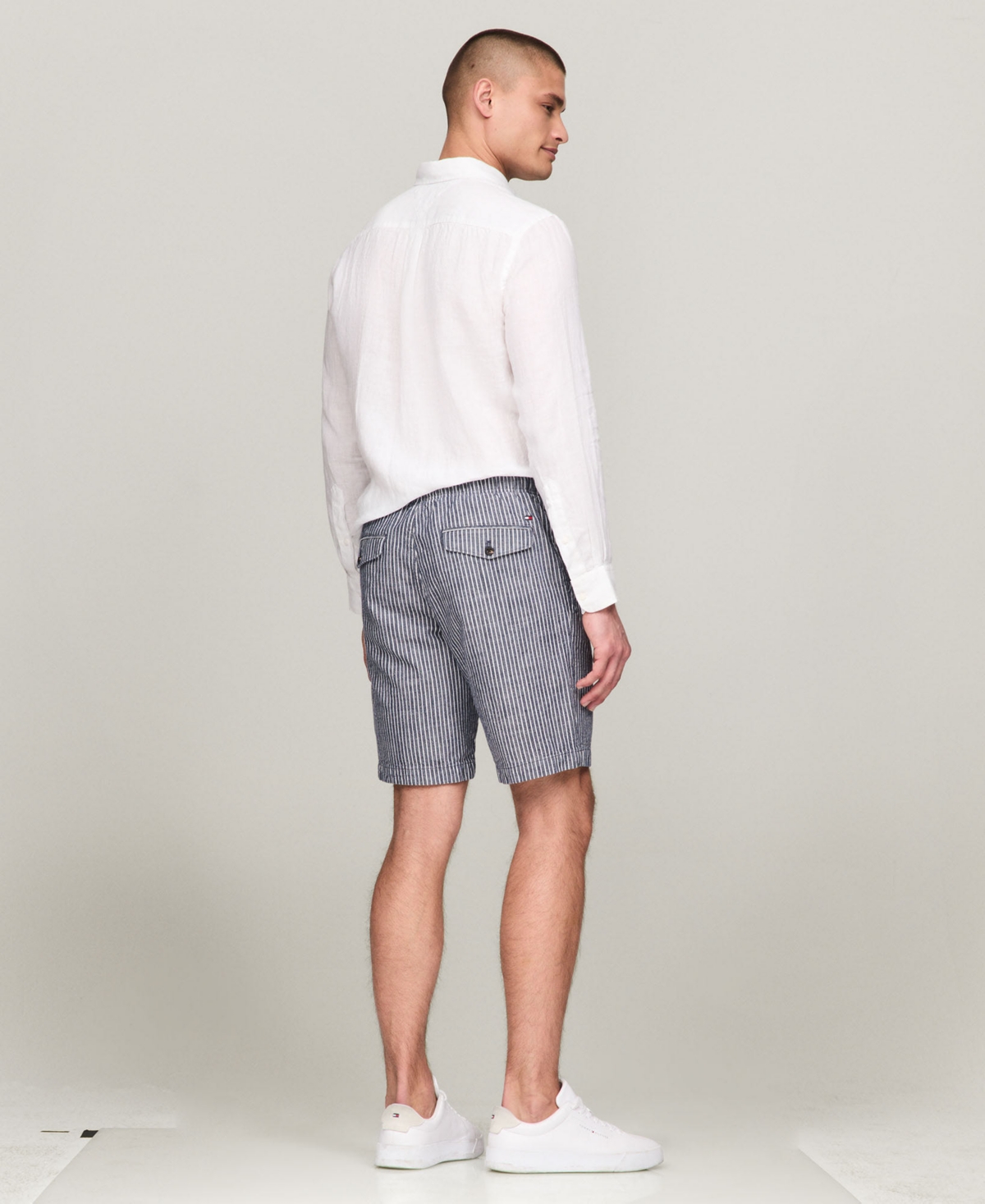 TOMMY HILFIGER MEN'S HARLEM REGULAR-FIT STRETCH STRIPE 9" DRAWSTRING SHORTS 