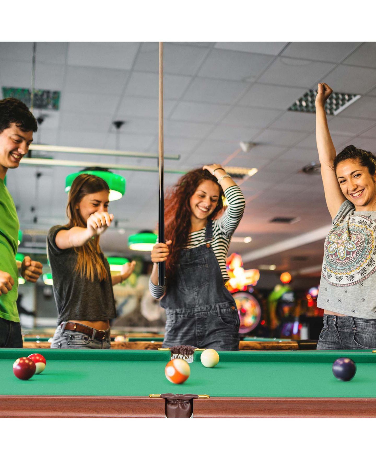 Детские игрушки Costway Folding Pool Table Set with Foldable Legs Adjustable Foot Levelers 2, цвет: Зелёный — фото 11