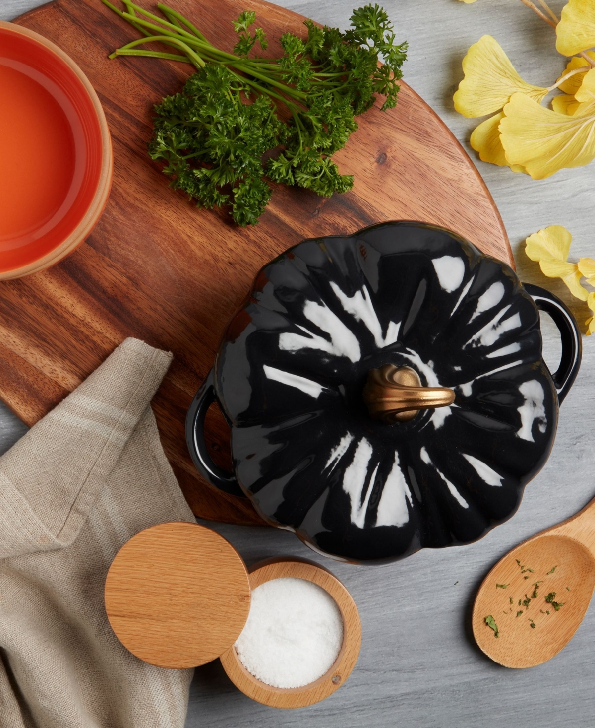 Smith And Clark Iron Works Enameled Cast Iron 2-qt. Pumpkin Dutch Oven In Black