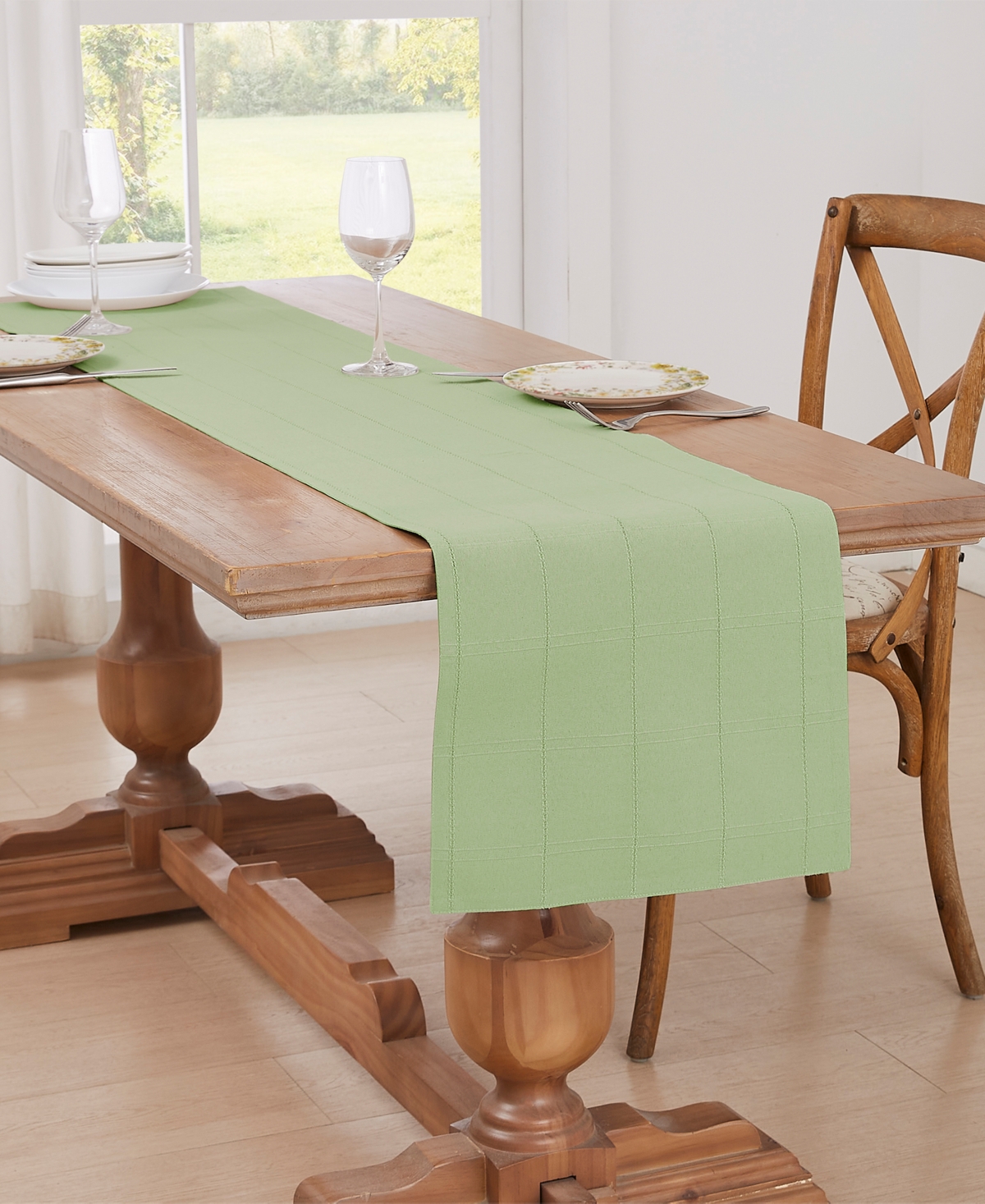 Izod Chadwick Table Runner, 14" X 90" In Laurel