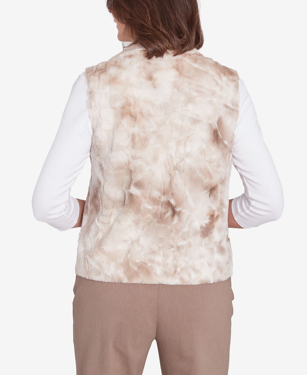 Alfred Dunner Womens Pocket Faux Fur Sweater Vest In Fawn