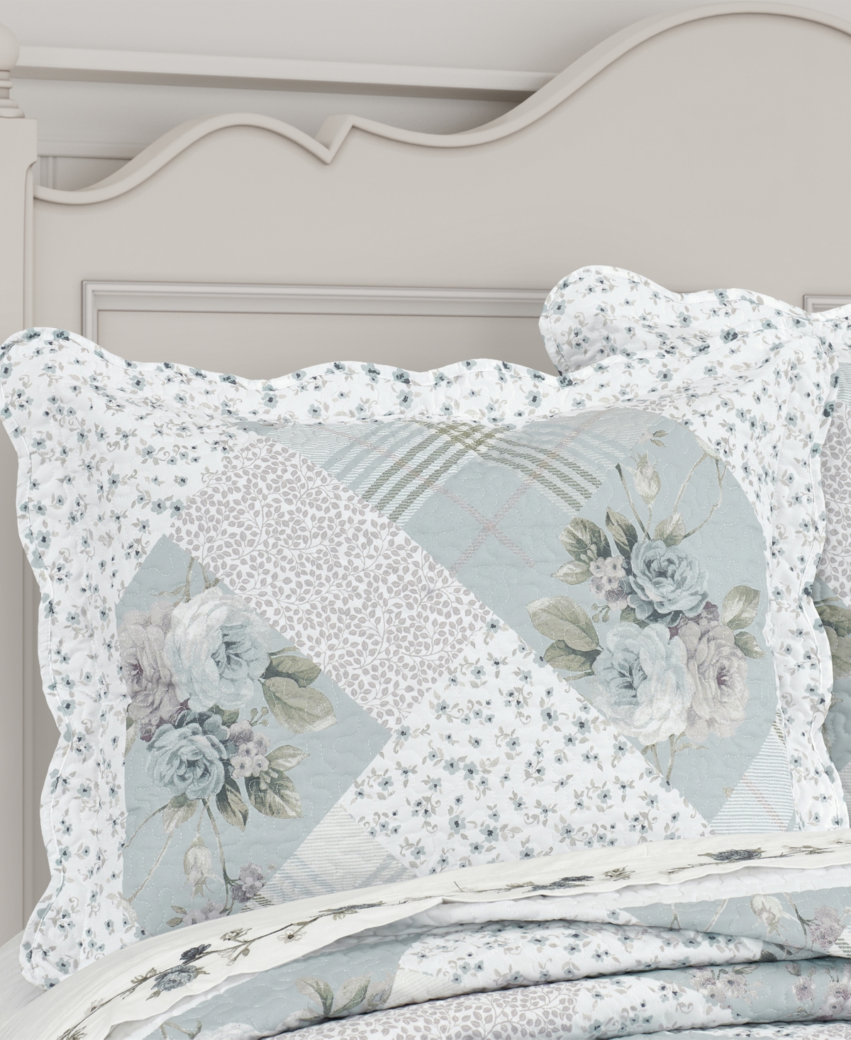 Shop Royal Court Bungalow 3-pc. Quilt Set, Full/queen In Spa