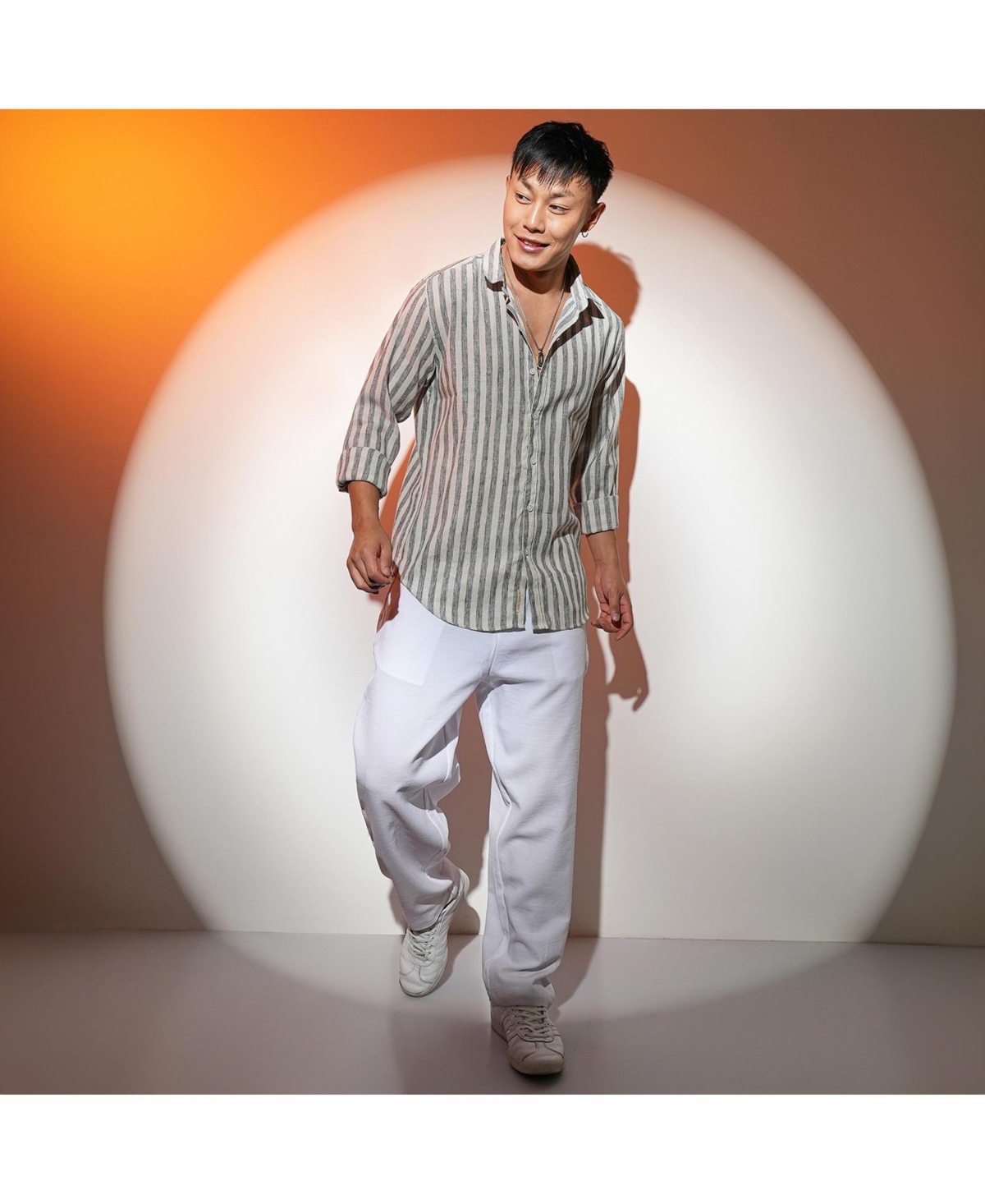 Campus Sutra Men's CharcoalHeathered-Stripe Shirt - Grey