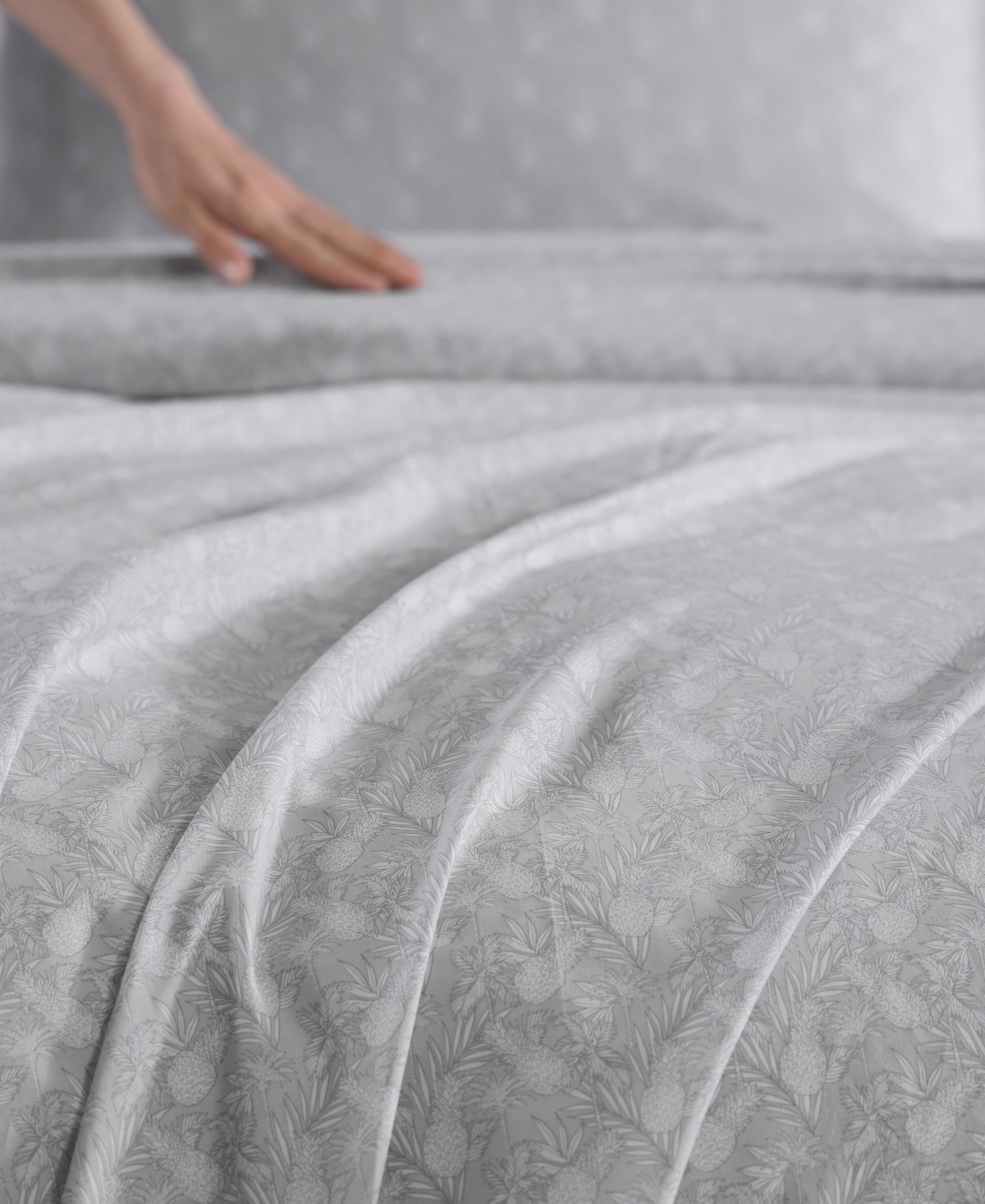 Tommy Bahama Cotton Percale 4 Piece Sheet Set, Queen In Lunar Rock Pineapple