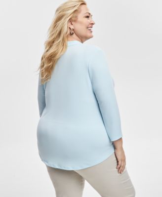 Однотонный топ с V-образным вырезом и рукавами 3/4 большого размера из коллекции JM Collection, эксклюзивно представленный в Macy's