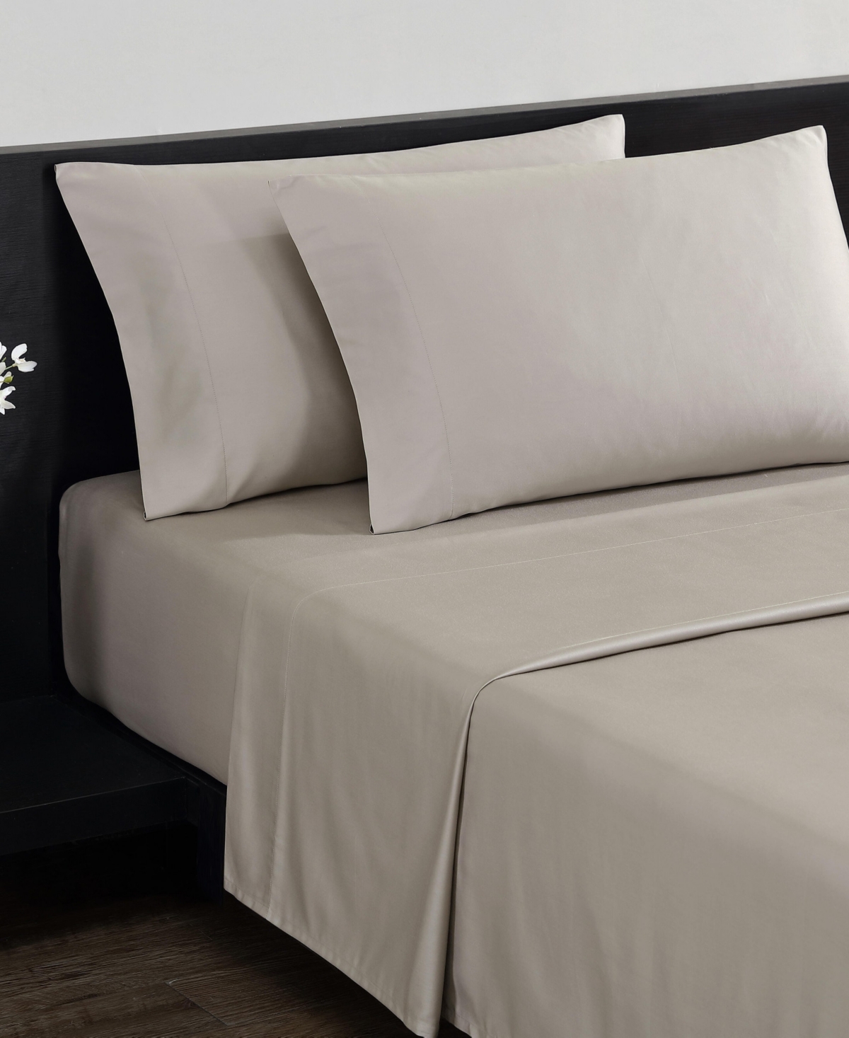 Vera Wang Solid 800 Thread Count Cotton Sateen 4 Piece Sheet Set, King In Natural