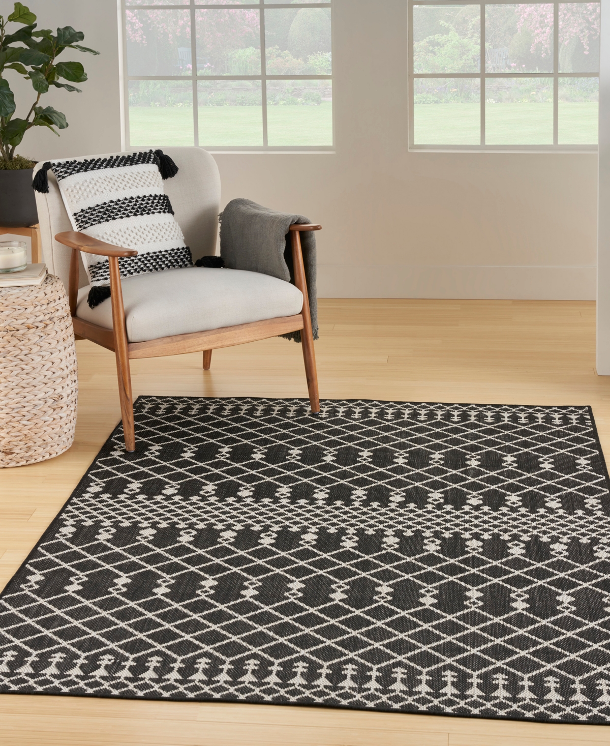Nourison Home Positano Pos02 4'x6' Area Rug In Black
