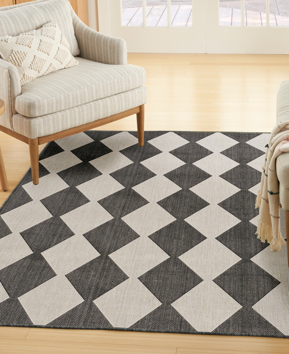 Nourison Home Positano Pos04 4'x6' Area Rug In Black