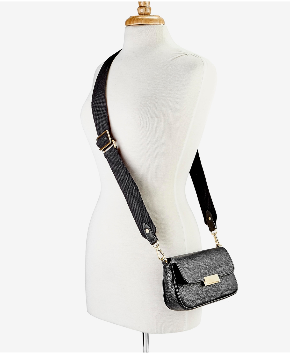Gigi New York Women's Carrie Crossbody Belt Bag In Black