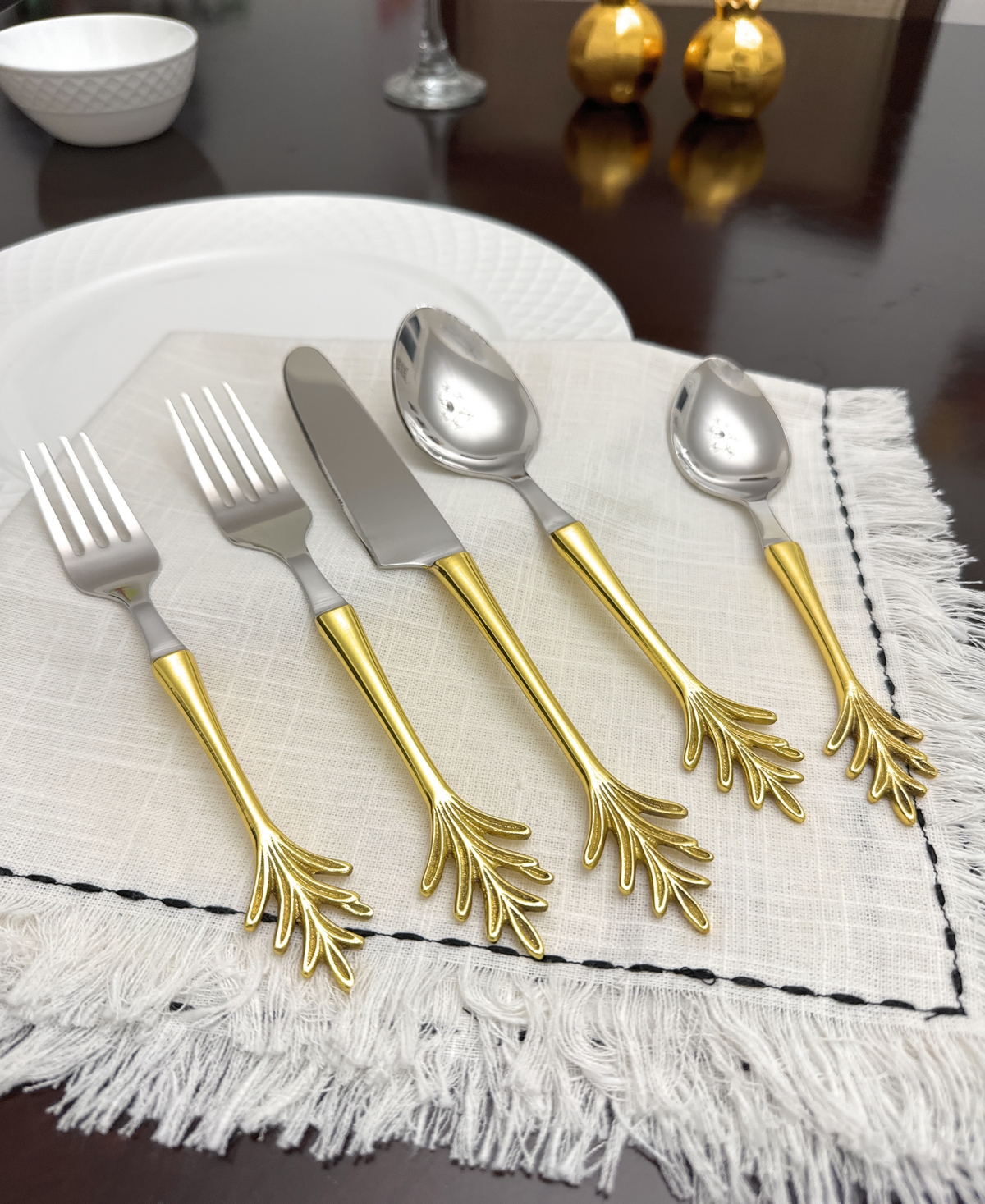 VIBHSA LEAF 20-PC. FLATWARE SET, SERVING FOR 4 