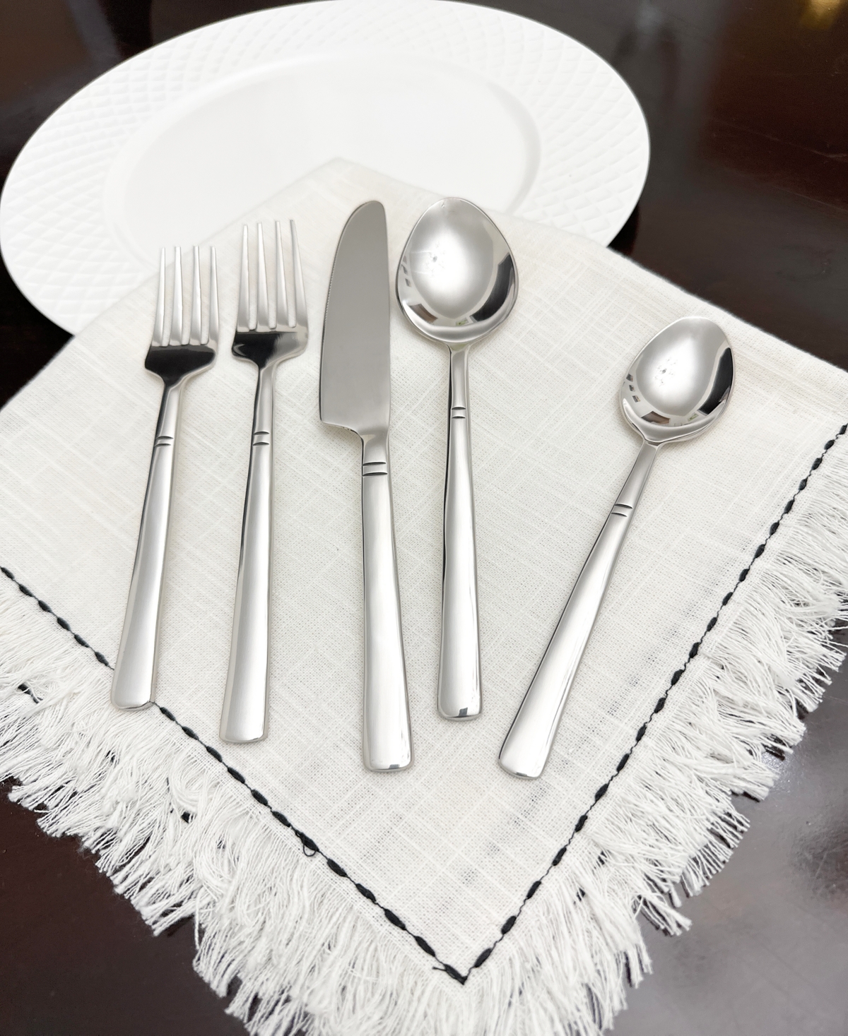 Vibhsa Double Dora 20-pc. Flatware Set, Serving For 4 In Silver Glossy Finish