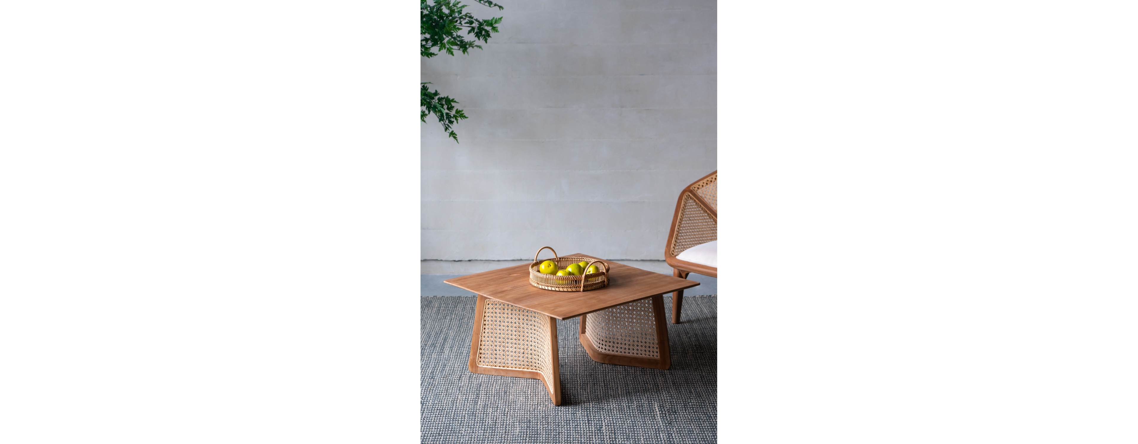 Streamdale Furniture 27.6x27.6x13.8" Teak Coffee Table