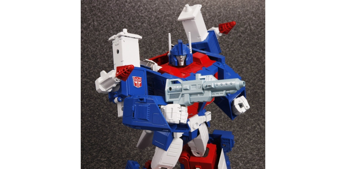 Transformers Mp-22 Ultra Magnus Perfect Edition with Trailer Masterpiece