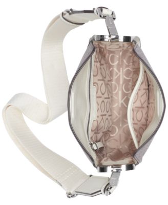 Fay Signature Adjustable Crossbody with Magnetic Top Closure