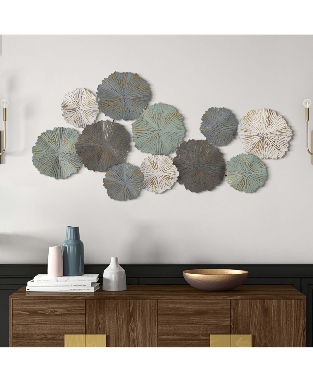 LuxenHome Metal Flowers Modern Wall Decor