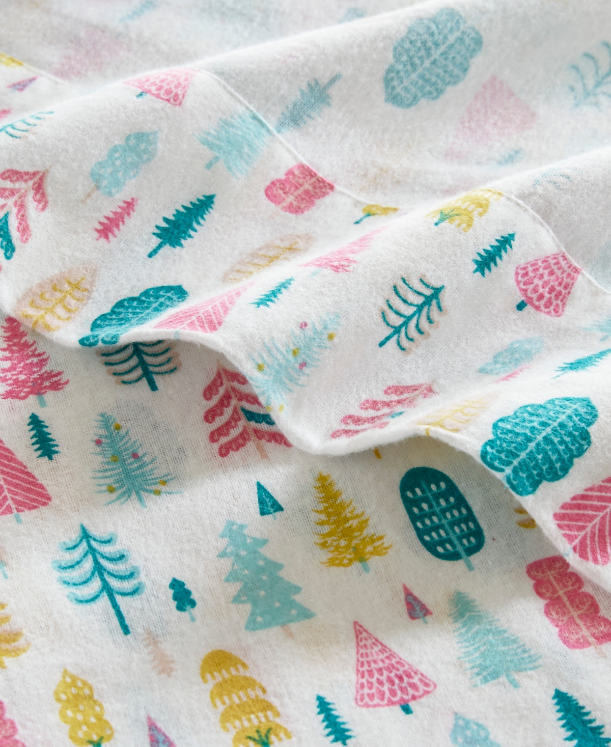 Intelligent Design Novelty Printed Flannel 3-pc. Sheet Set, Twin Xl In White Holiday Trees