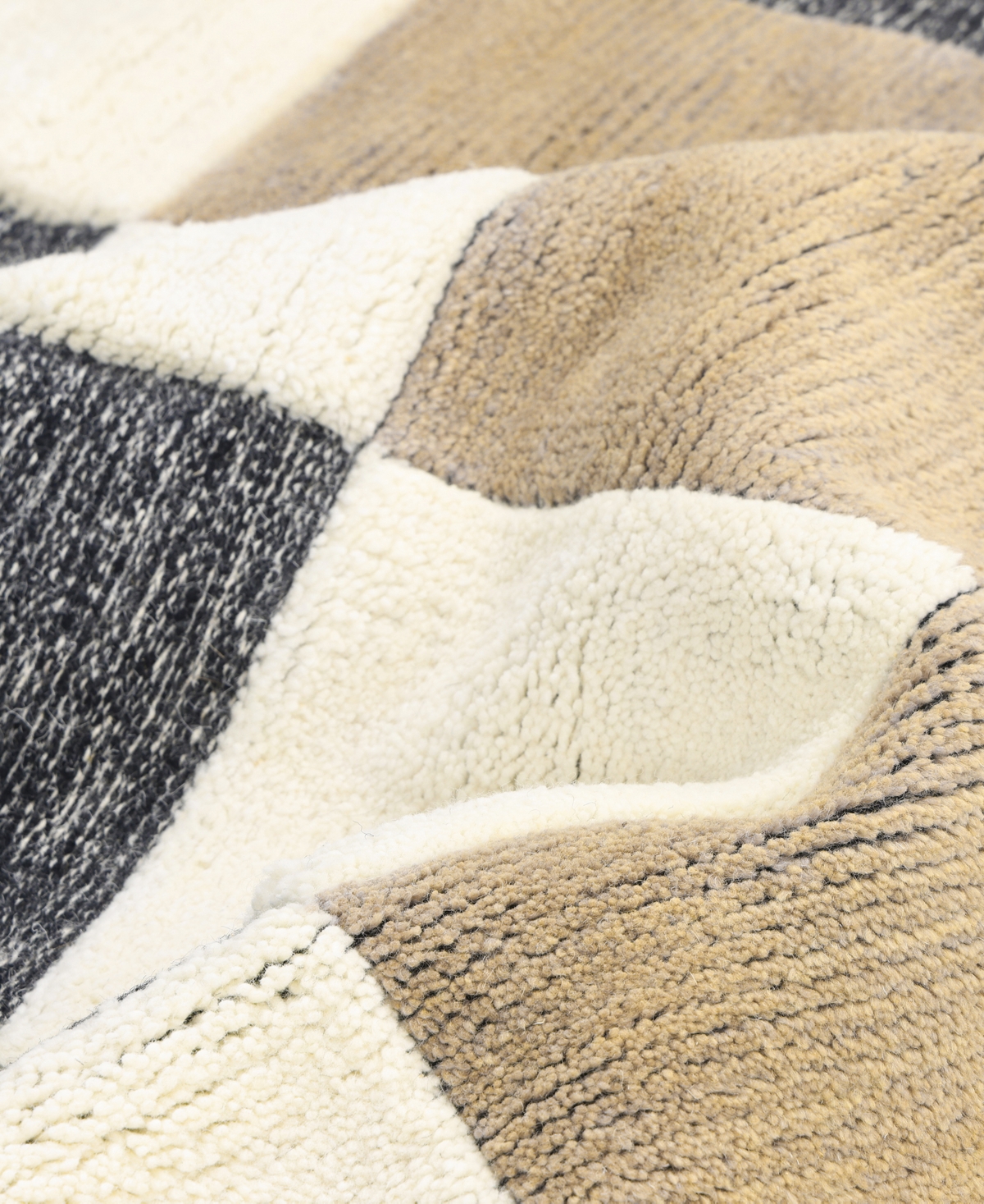 Timeless Rug Designs Livingston S3408 3'x5' Area Rug