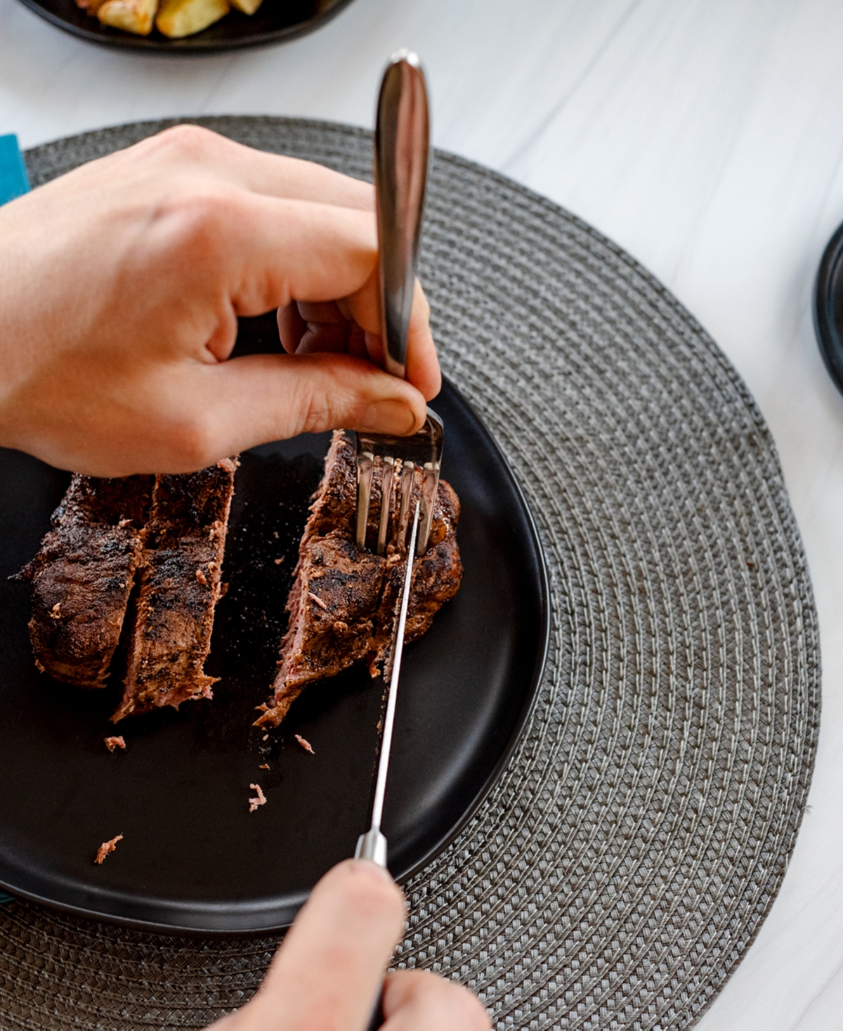 Dura Living 8-piece Steak Knife Set In Blue