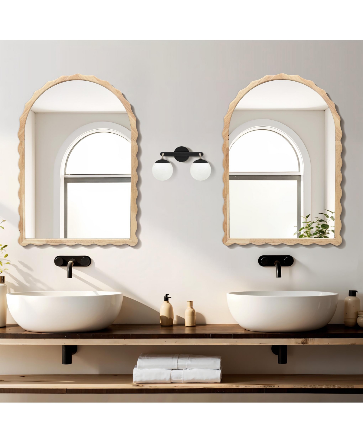 Luxenhome 34-inch Tall Arch Natural Rubberwood Scalloped Frame Wall Mirror In Natural