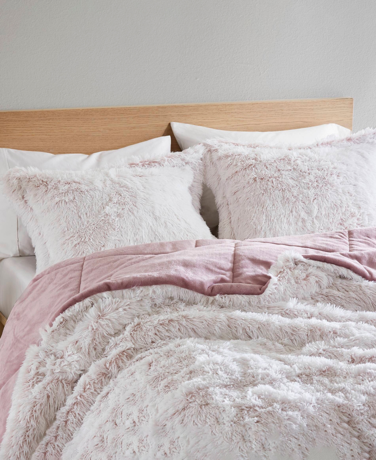 Intelligent Design Malea Shaggy Faux-fur 3-pc. Comforter Set, King/california King In Pink,white